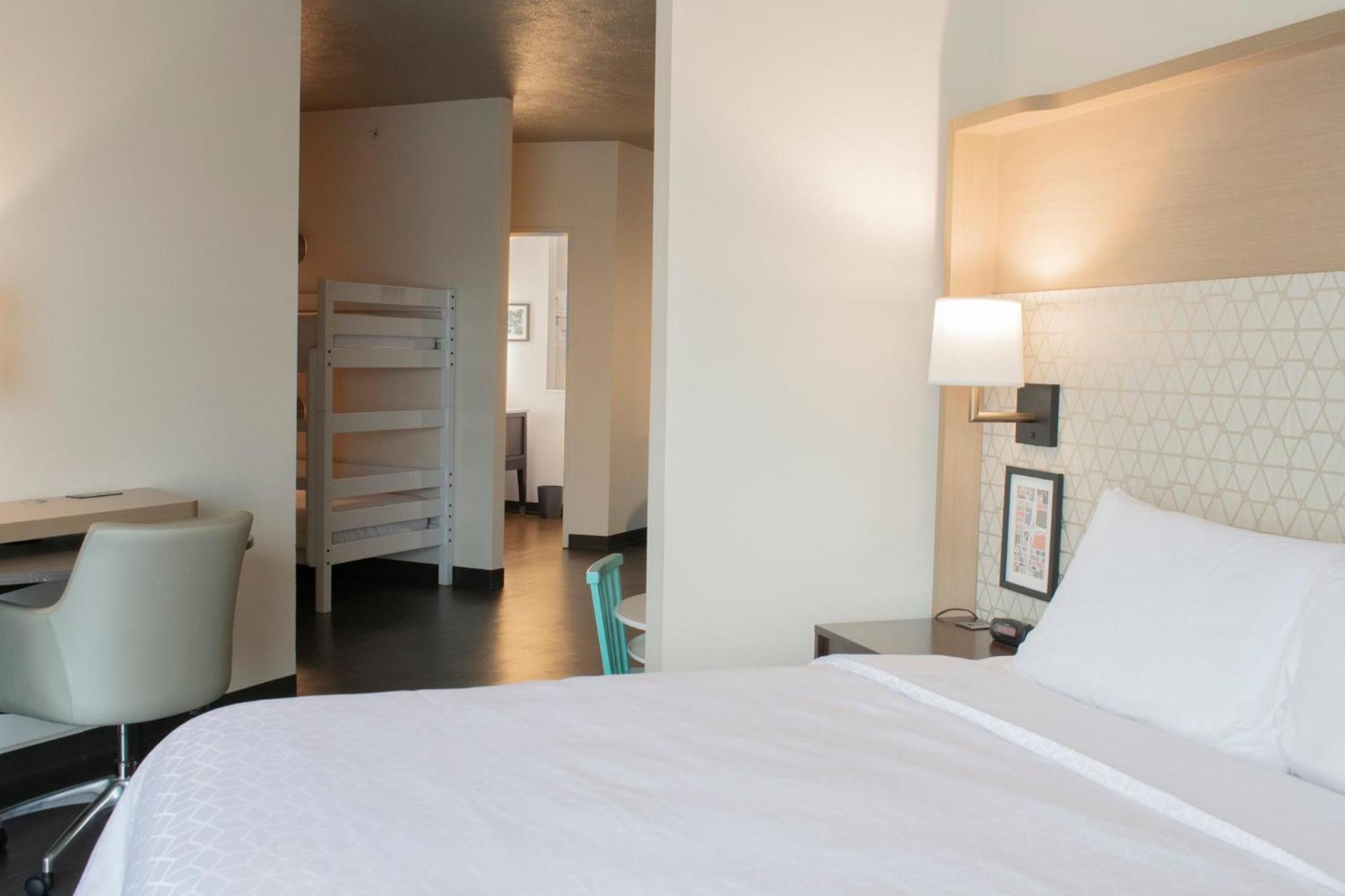 Holiday Inn Omaha Downtown - Waterpark By Ihg Exterior foto